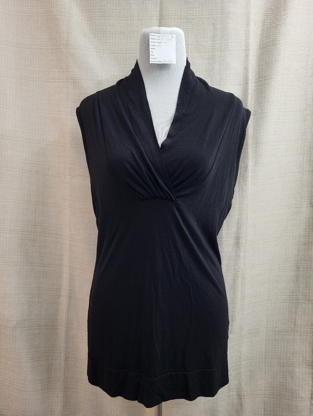 Lucy & Laurel Women's Sleeveless Knit Top Ruched V-Neckline Black Size Large
